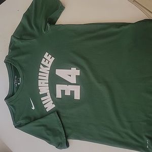 YXL Nike Antetokounmpo t-shirt